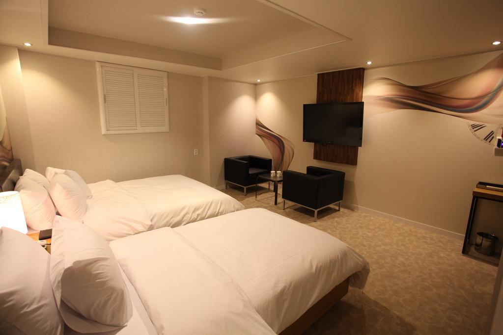 New Suwon Hotel الغرفة الصورة