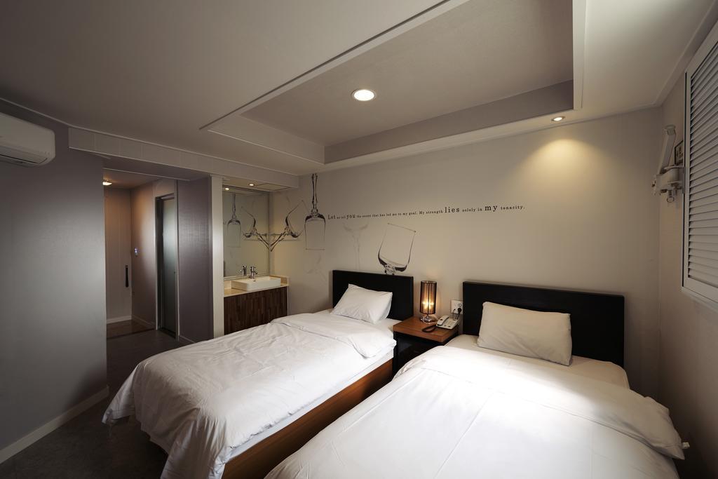 New Suwon Hotel المظهر الخارجي الصورة