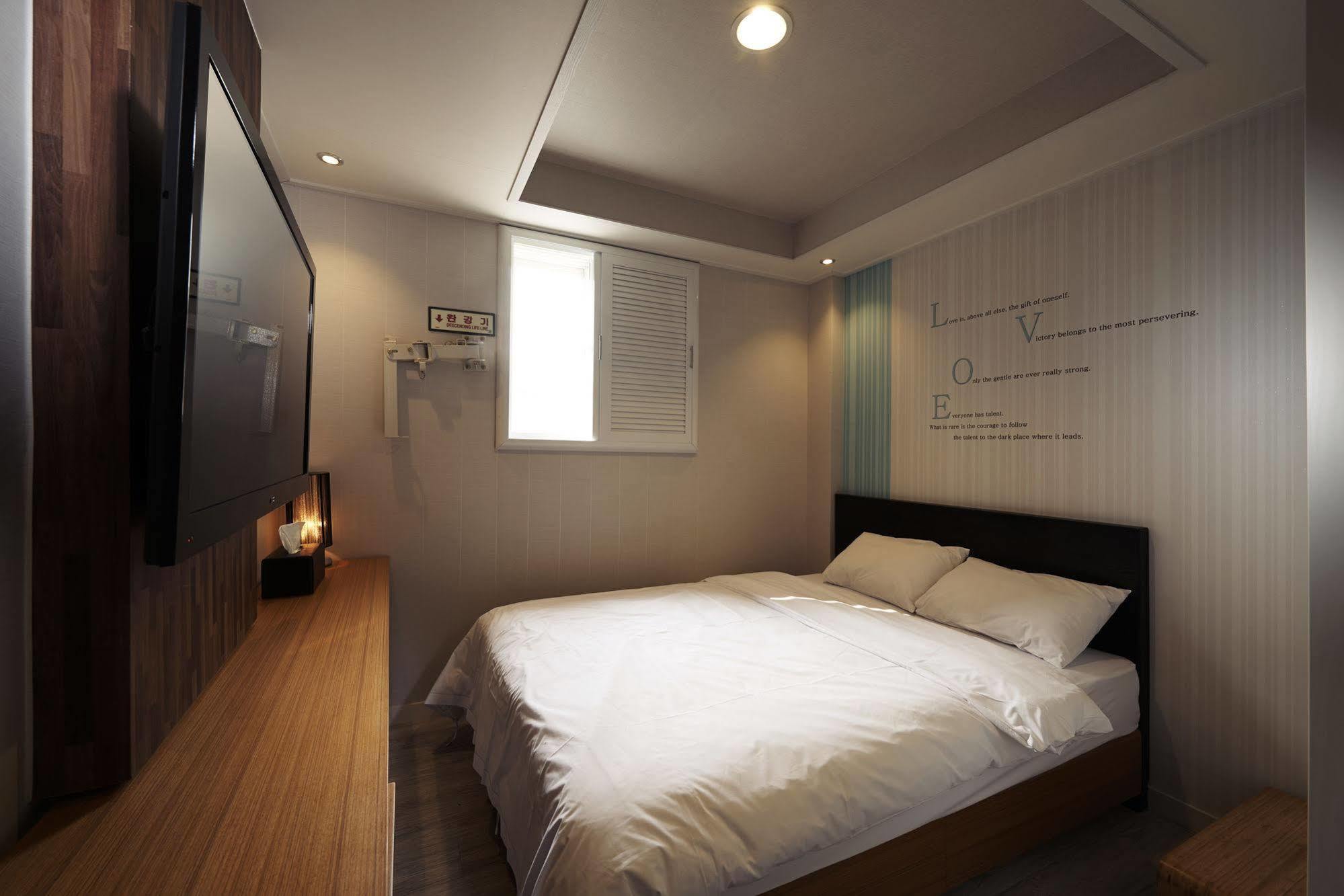 New Suwon Hotel المظهر الخارجي الصورة