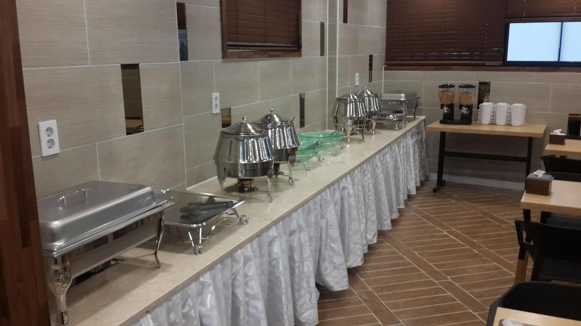 New Suwon Hotel المظهر الخارجي الصورة